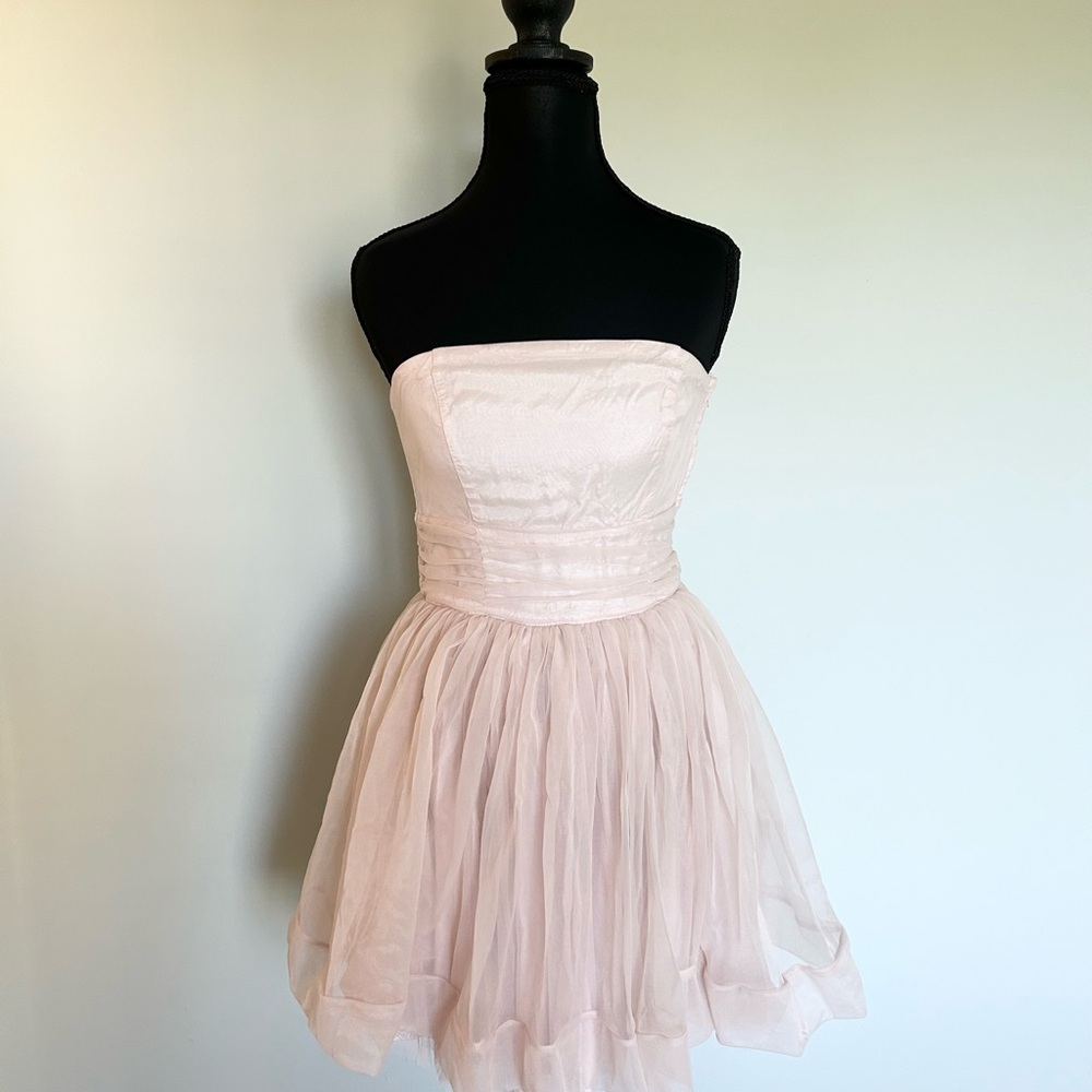 H&M Strapless Blush Pink Tulle Party Dress – Size 8